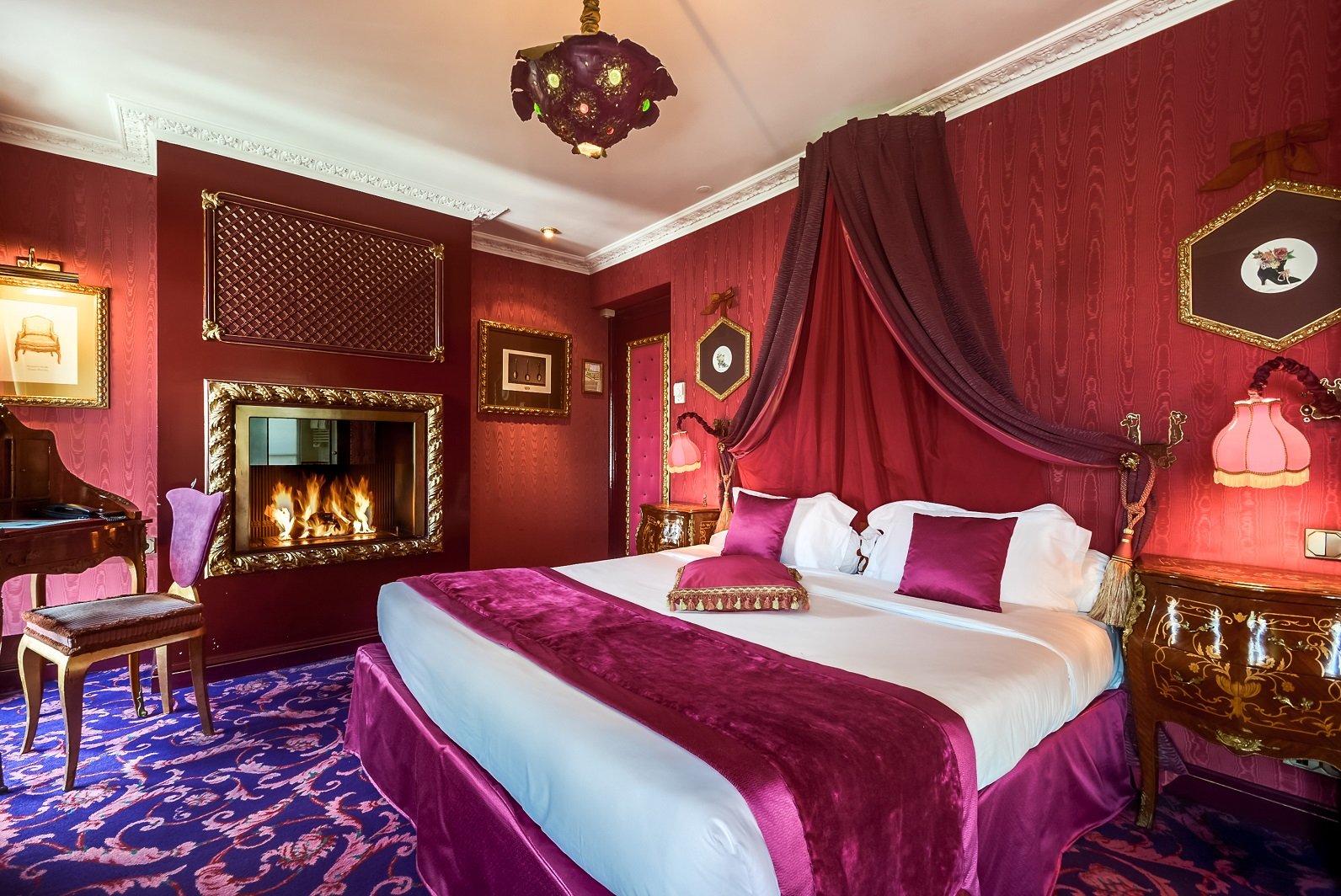 49/Chambres/Suite- Luxe - Romantique - Montmartre - Hotel - Villa - Royale.jpg
